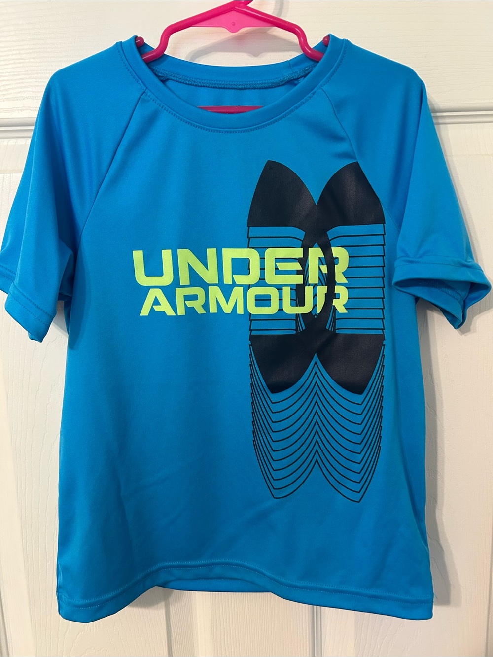 Boys, Under Armour, Bright Blue Short Sleeve Tee w/Neon Logo, XS